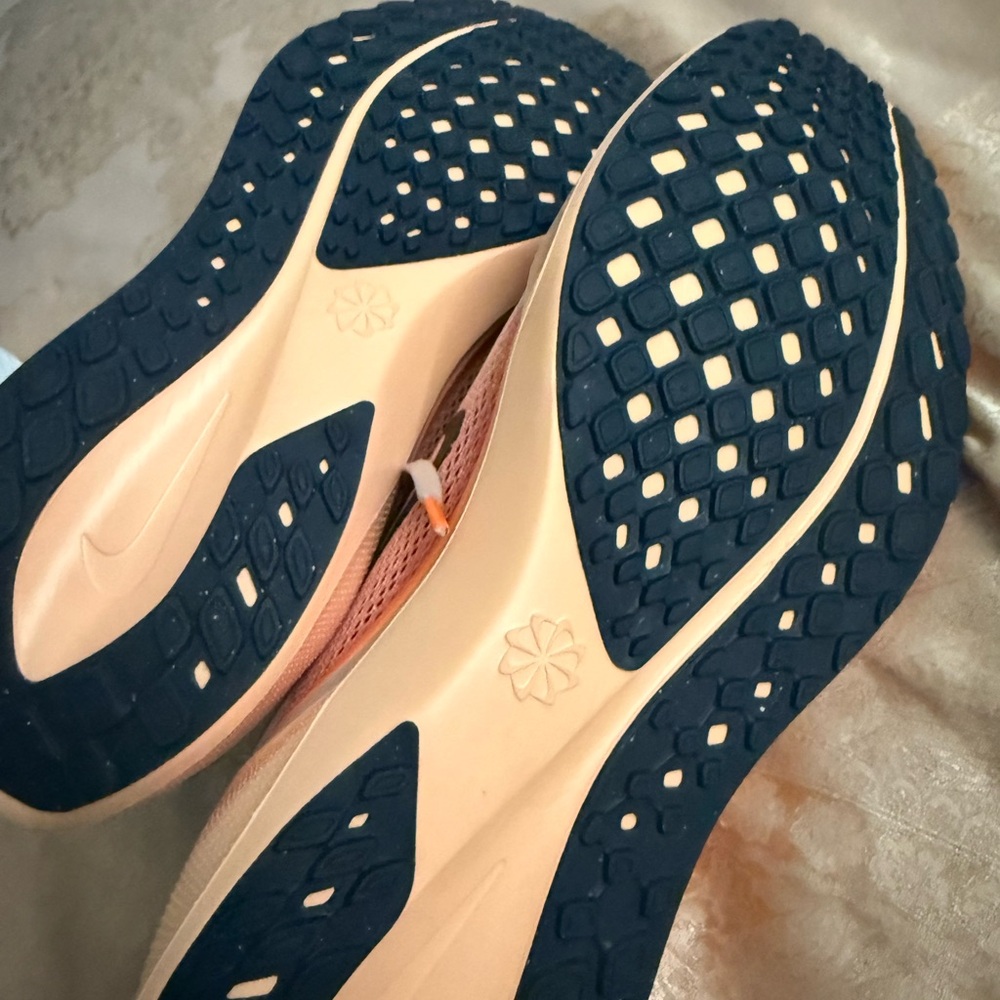 Nike Air Zoom Beige and Orange Running Shoes - Picture 8 of 8